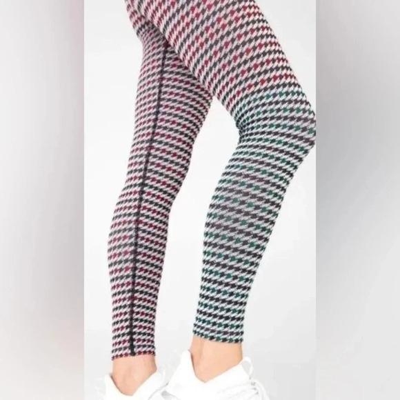 Fabletics Houndstooth Leggings Size Medium High Waisted Seamless Check Holiday - Picture 2 of 8